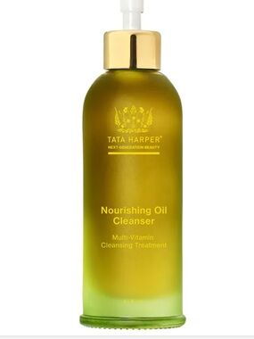 Tata Harper
Nourishing Makeup Removing Oil Cleanser with Squalene and Vitamin E